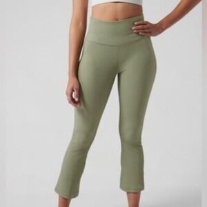 Athleta‎ Elation Rib Crop Flare Olive Green 3/4 Pant Yoga Pilates Activewear